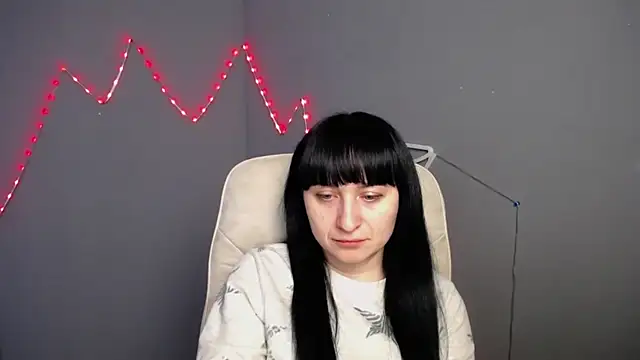 NinaFlawlees online show from April 22, 5:59 am