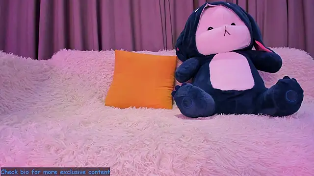 Snapshot of nikkisweetie chatting on October 10, 1:54 am nikkisweetie online show from October 10, 1:54 am