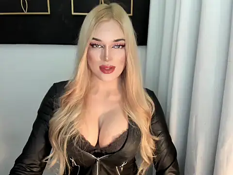 Snapshot of hotstellacumxxx chatting on October 2, 2:44 pm hotstellacumxxx online show from October 2, 2:44 pm