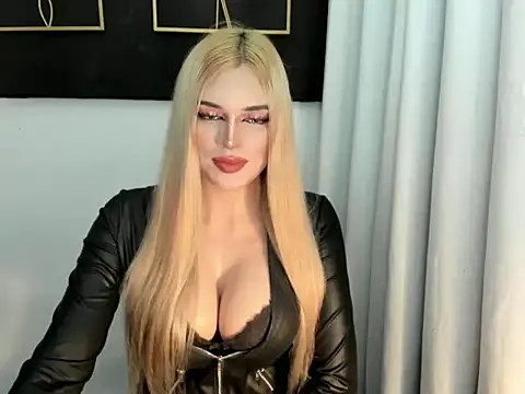 Snapshot of hotstellacumxxx chatting on October 10, 10:25 pm hotstellacumxxx online show from October 10, 10:25 pm