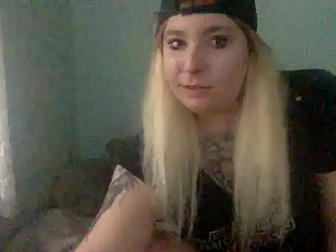 alexabunni online show from October 8, 1:59 pm