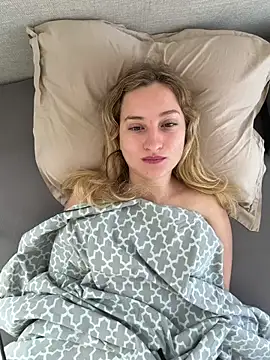 MileySummer online show from April 28, 6:50 am