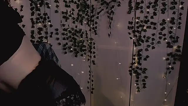 risha laas online show from November 29, 8:02 pm