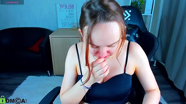 Fera1 Berry online show from April 27, 12:30 am