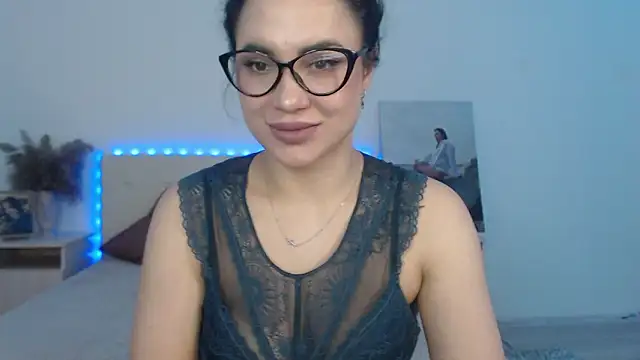 RoxannePure online show from March 17, 5:44 am