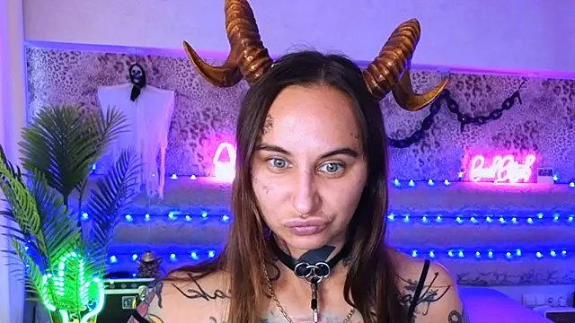 Cool Freak  online show from September 19, 10:25 am