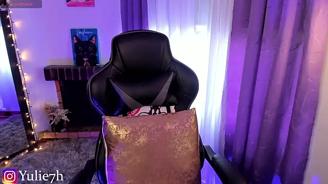  Jessy Moon  online show from April 23, 10:23 pm