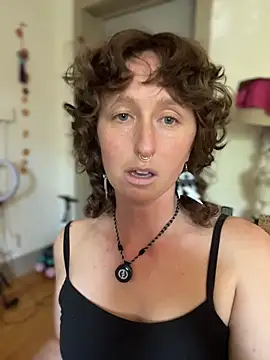 mossy kiss online show from April 12, 7:16 pm