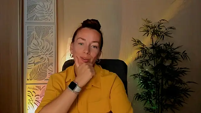 RebeccaMartinez online show from July 25, 10:55 am