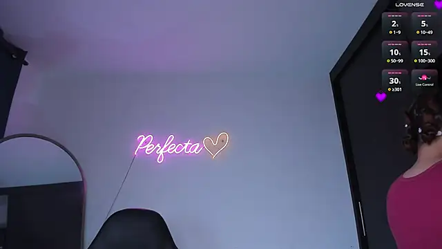 daniela hornny online show from March 4, 5:47 am