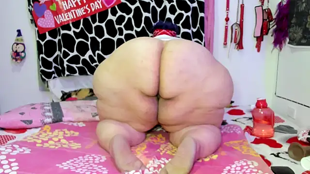 MANDY GIRL BBW online show from February 11, 9:22 am