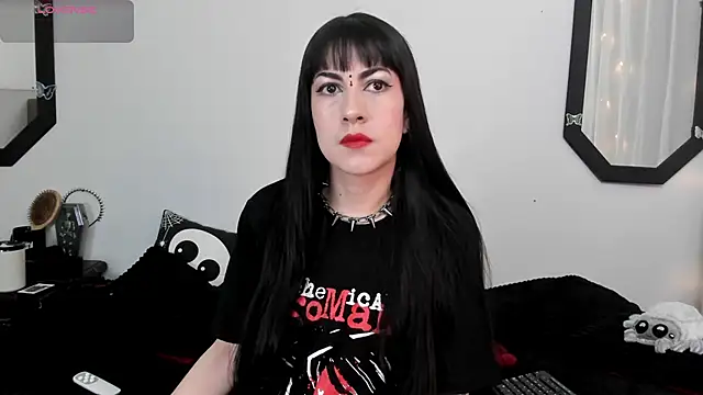 Amy Aloqua online show from April 21, 3:30 pm