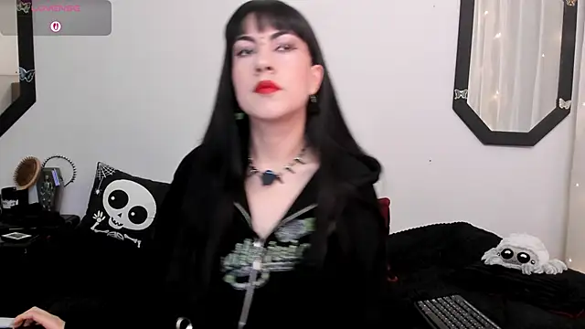 Amy Aloqua online show from April 26, 3:43 pm