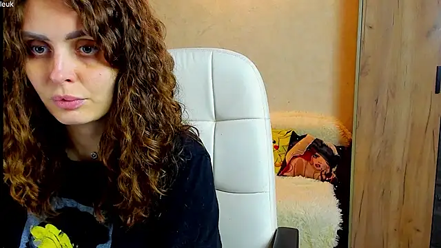 mia grantes online show from October 21, 6:23 pm