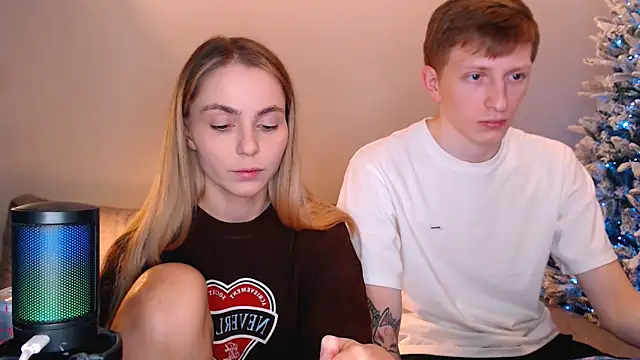 juliaanddima online show from December 18, 10:25 pm