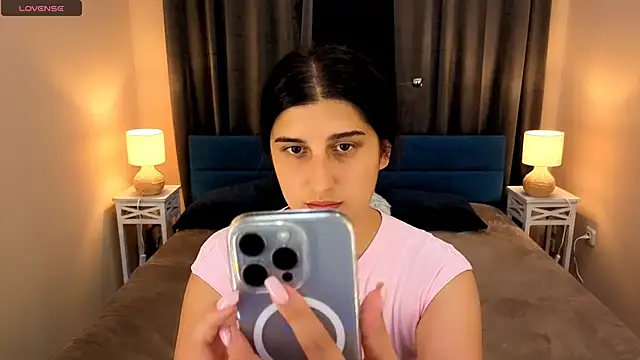 Linda EX online show from June 12, 1:30 pm