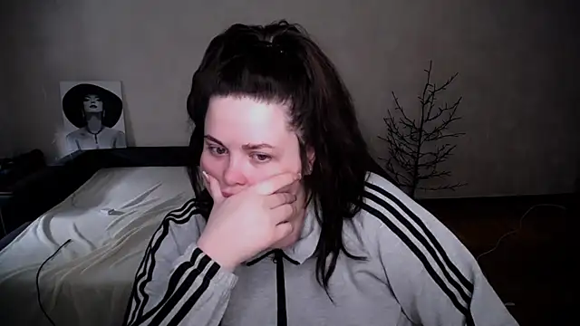 Emily Mo online show from April 22, 6:21 am