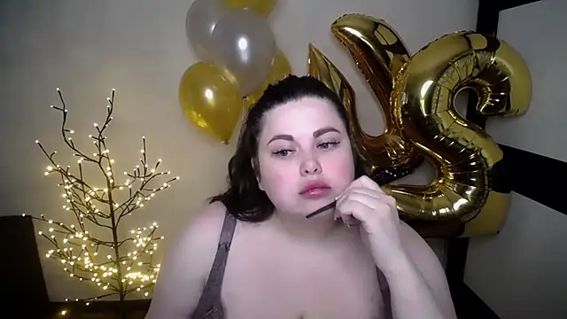 Emily Mo online show from April 27, 8:33 am