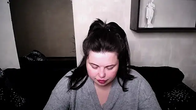 Emily Mo online show from October 4, 5:57 am