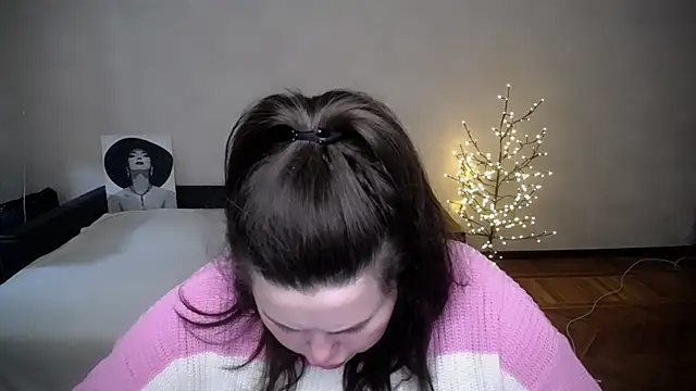 Emily Mo online show from April 26, 6:44 am