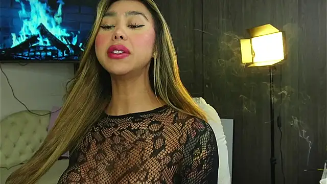 liah v online show from April 23, 2:19 am