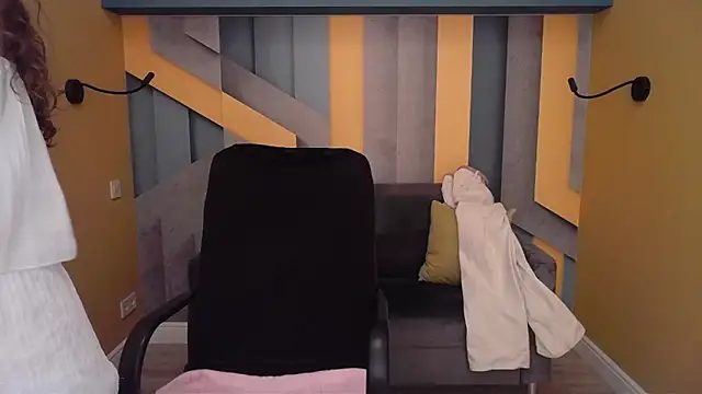 EllaLong online show from April 25, 11:46 am