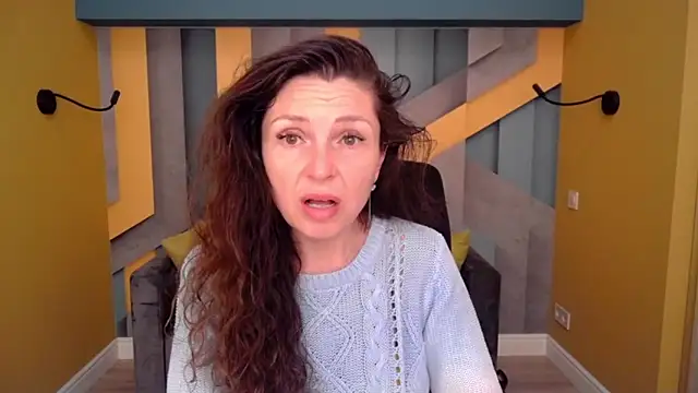 EllaLong online show from April 22, 11:29 am