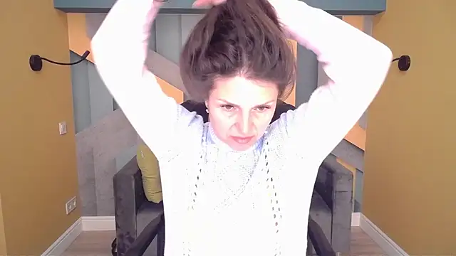 EllaLong online show from April 28, 11:36 am