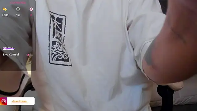 dakottaa  online show from March 7, 12:17 am