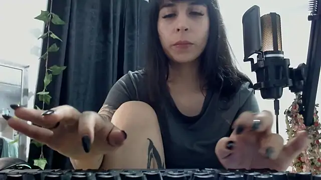 shy katy  online show from March 14, 7:09 am