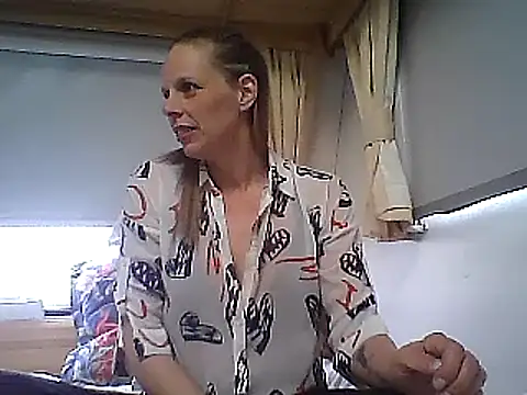 WildScorpio86 online show from March 19, 2:32 pm