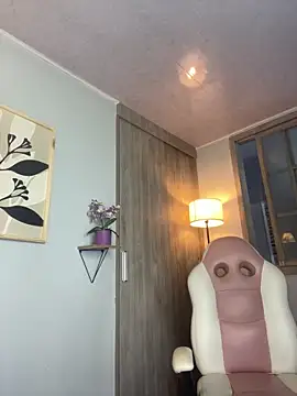 Vanesa novvoa online show from March 25, 8:45 pm