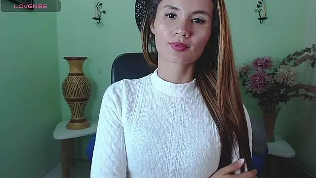 Sofia Franco  online show from September 30, 7:30 pm