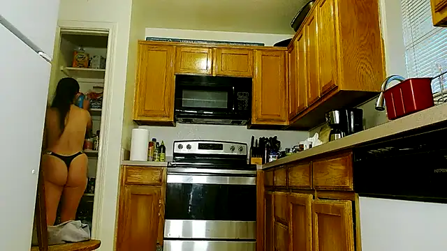 DiamondMonroeXo online show from April 21, 4:25 pm