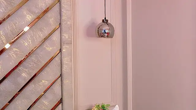 Noa Adams online show from March 18, 4:17 am