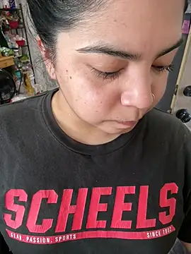 kimmiakiss22 online show from April 22, 9:23 pm