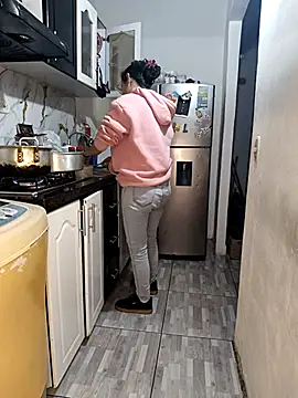 kingofqueenxxx online show from April 23, 2:52 am