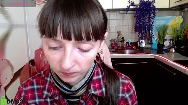 TayanaJons online show from March 9, 8:17 am