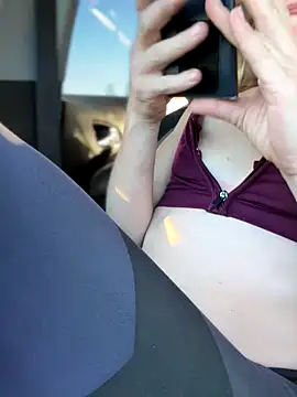 GoldenFlameGoddess online show from September 27, 1:02 am