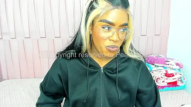 Snapshot of peachbrii chatting on September 23, 1:53 pm peachbrii online show from September 23, 1:53 pm