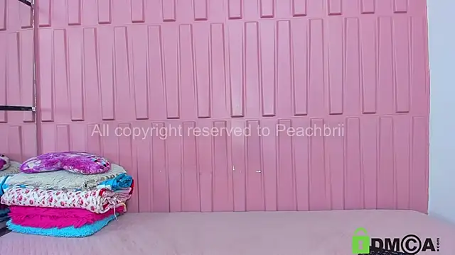 Snapshot of peachbrii chatting on September 8, 2:16 pm peachbrii online show from September 8, 2:16 pm