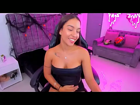 xiomara  cortes online show from October 27, 8:58 pm