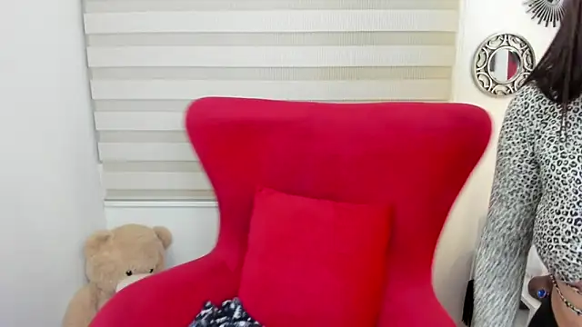 julieta evans  online show from September 30, 11:42 pm