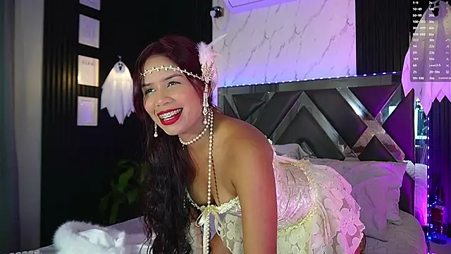 charlotte 01 online show from October 31, 2:35 am