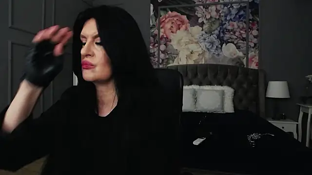 Snapshot of DomMelissaW chatting on September 30, 8:13 pm DomMelissaW online show from September 30, 8:13 pm