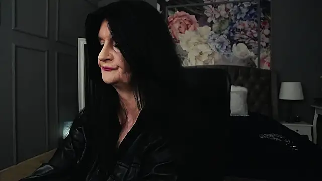 Snapshot of DomMelissaW chatting on September 29, 8:03 pm DomMelissaW online show from September 29, 8:03 pm