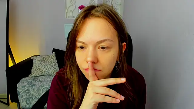 Persephoni online show from April 24, 10:40 am