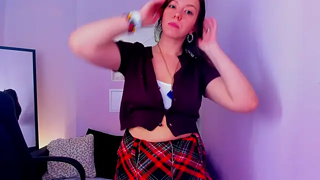 Persephoni online show from April 22, 11:29 am