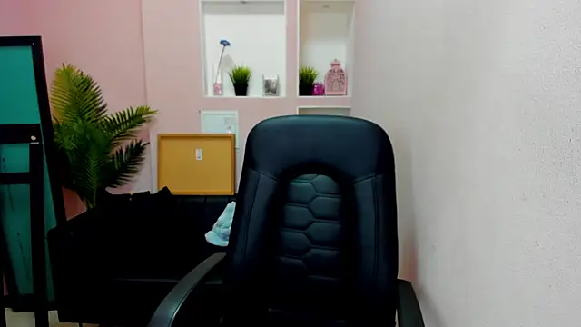 Persephoni online show from September 13, 3:53 pm