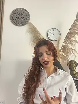 LiaVillalobos online show from April 22, 1:52 pm